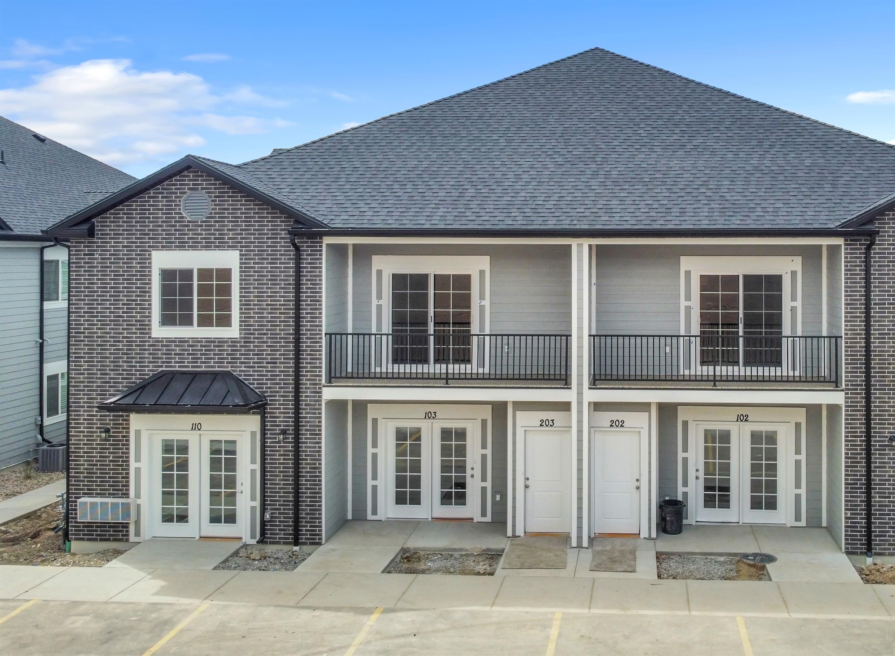 1557 N 110 W - 201