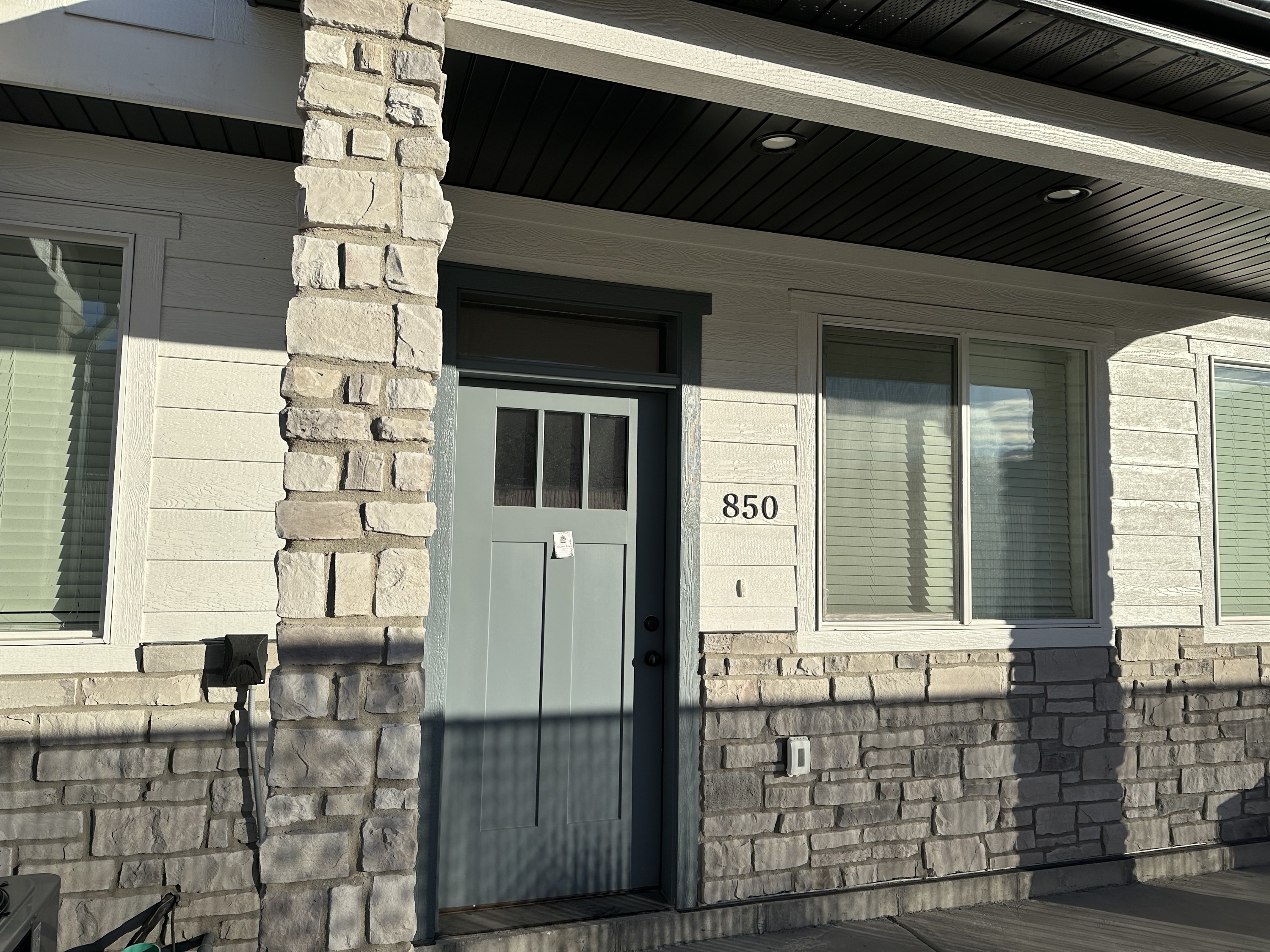 852 East 250 North - 1